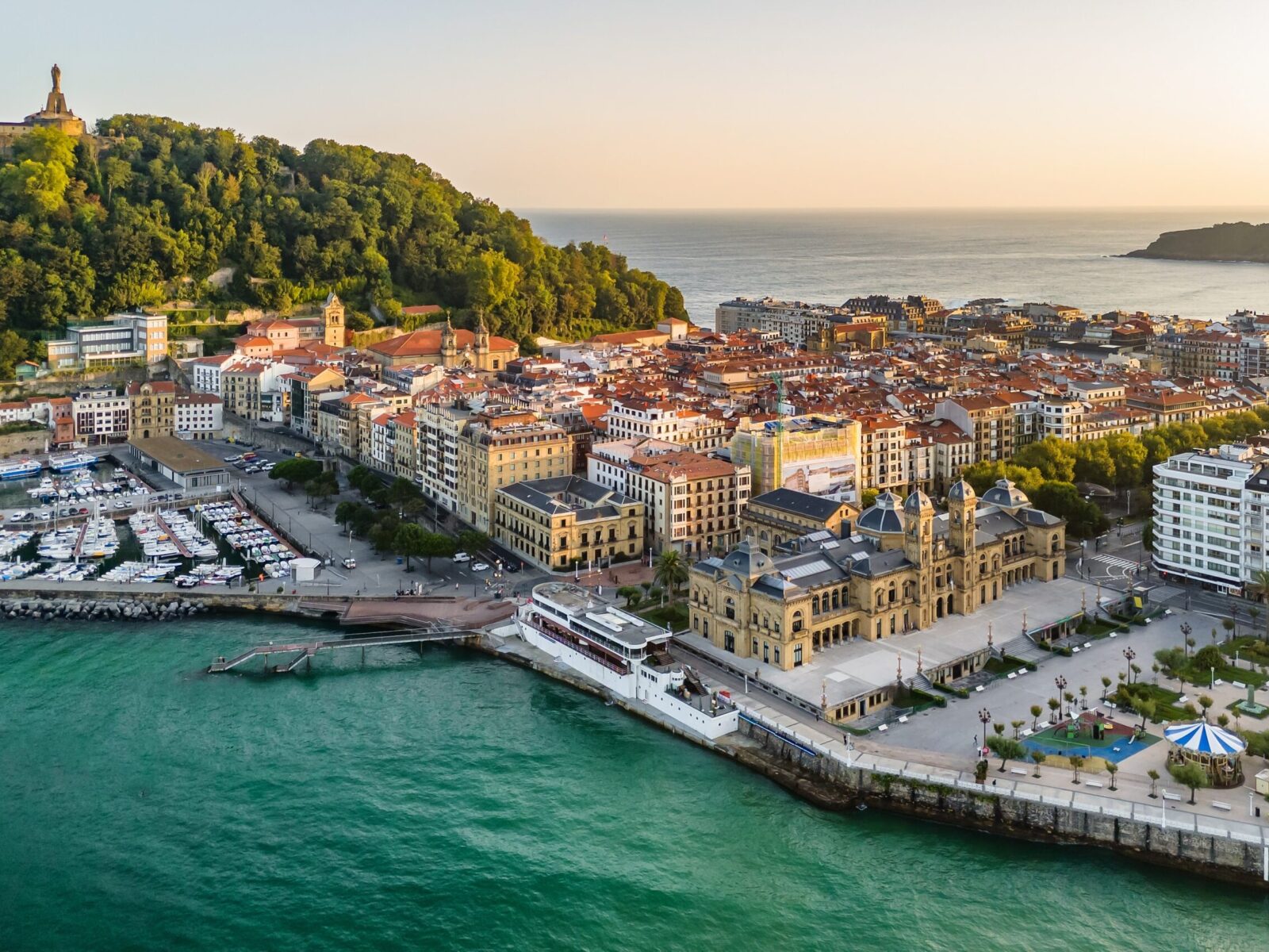 Aerial,View,Of,San,Sebastian,Cityscape,At,Sunrise,In,The