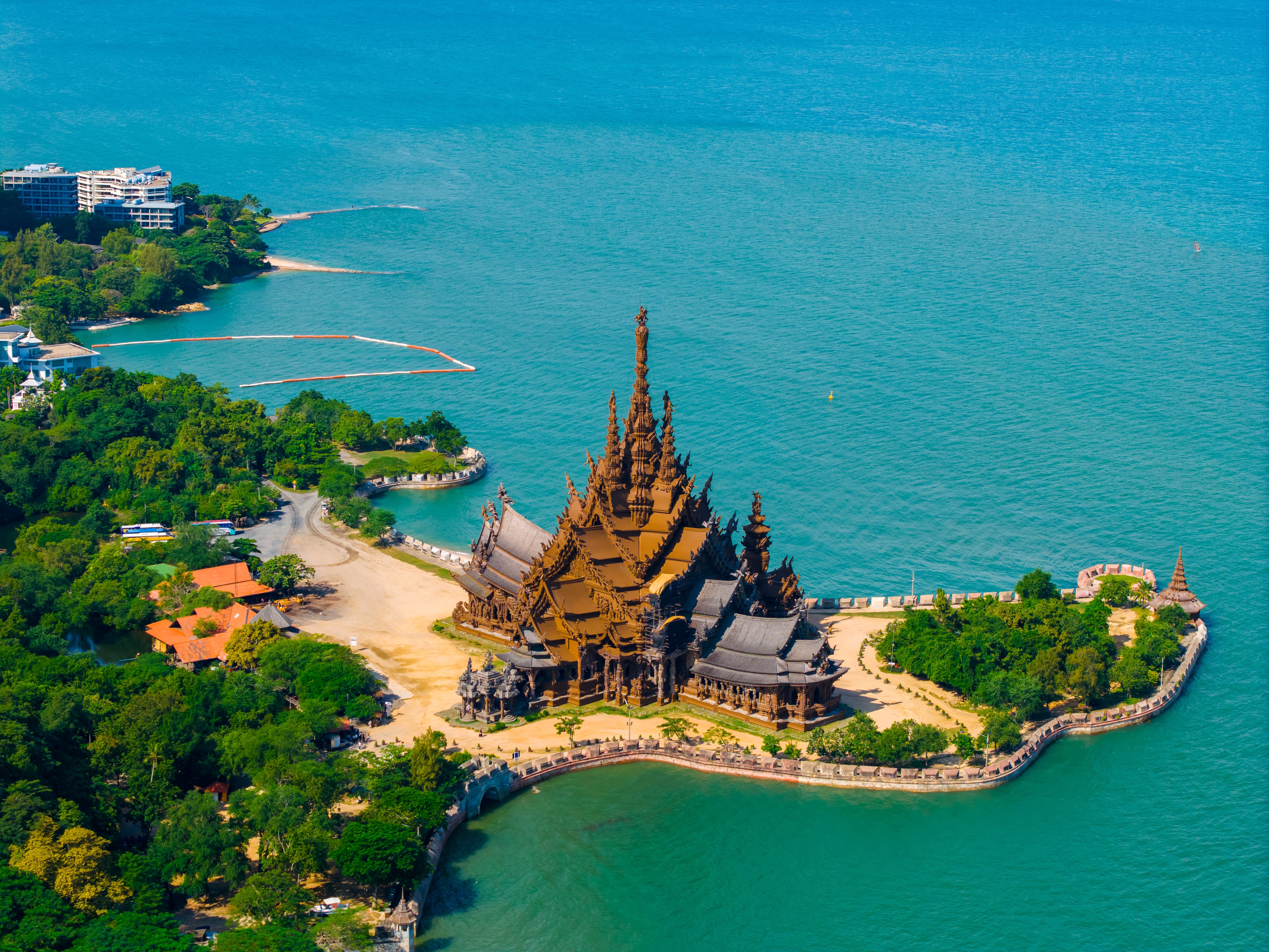 Sanctuary,Of,Truth,Wooden,Temple,In,Pattaya,Chonburi,Thailand,,Aerial