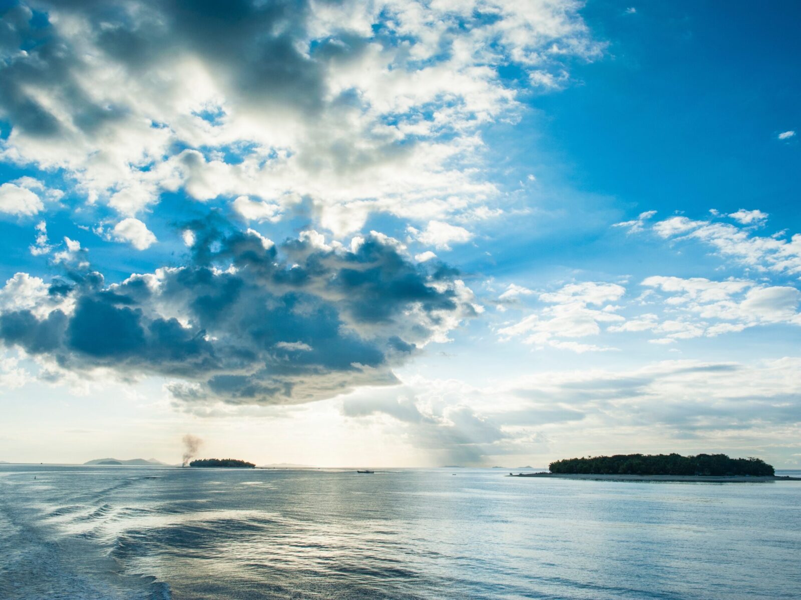 Dramatic,Clouds,At,Sunset,Over,The,Mamanucas,Islands,,Fiji,,South