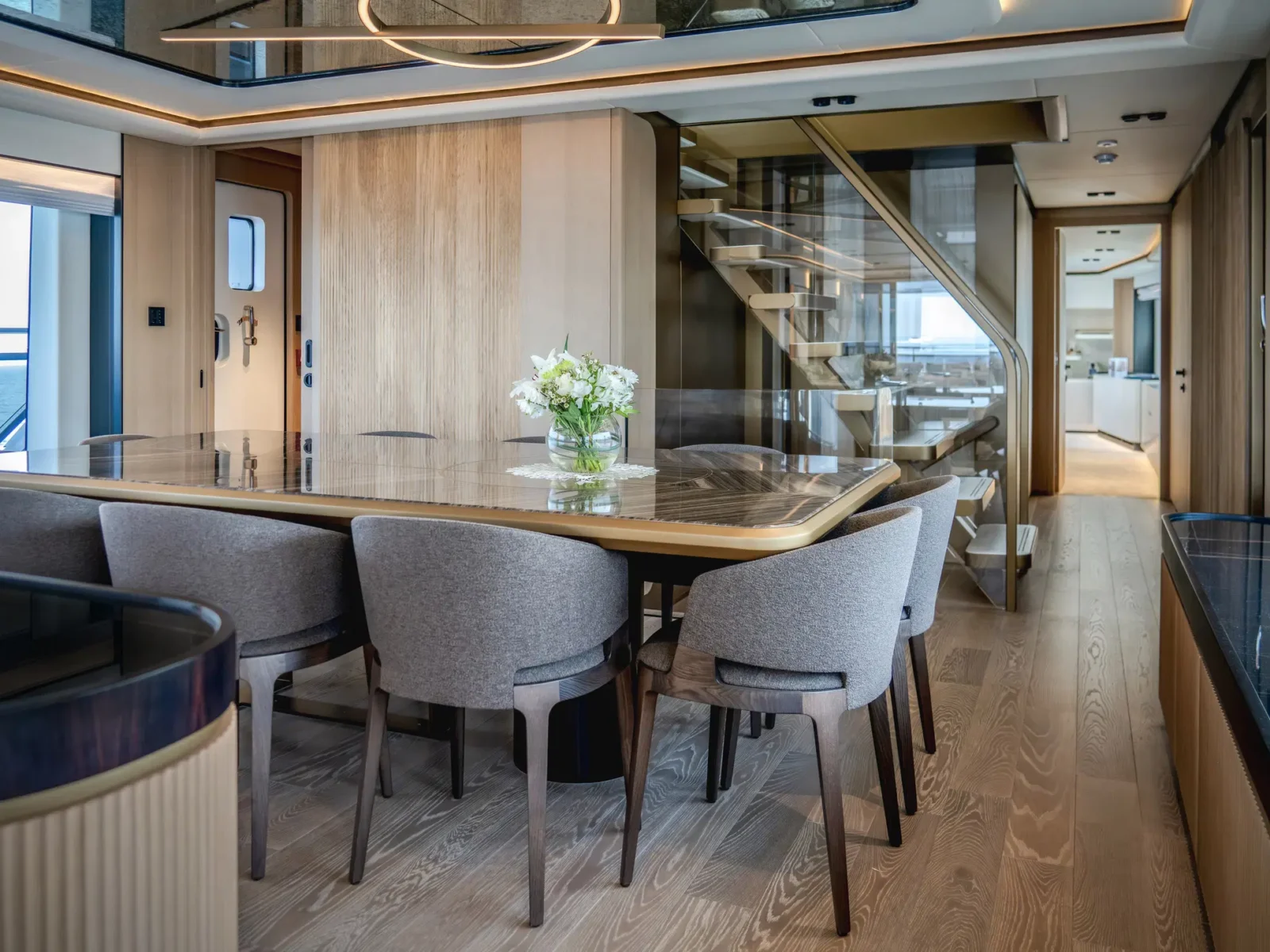 Majesty 112