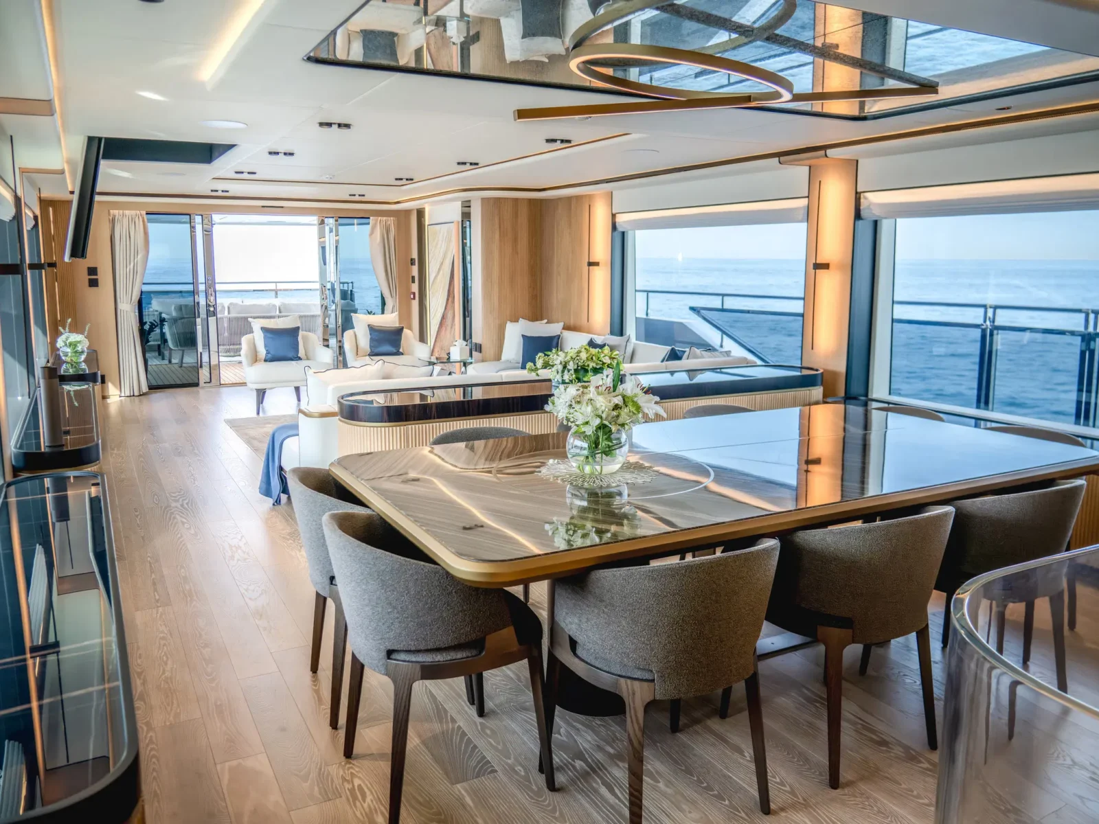 Majesty 112