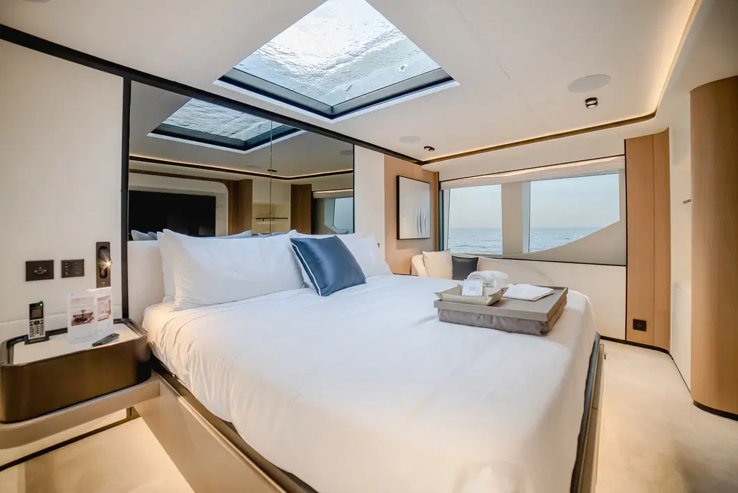 Majesty 112