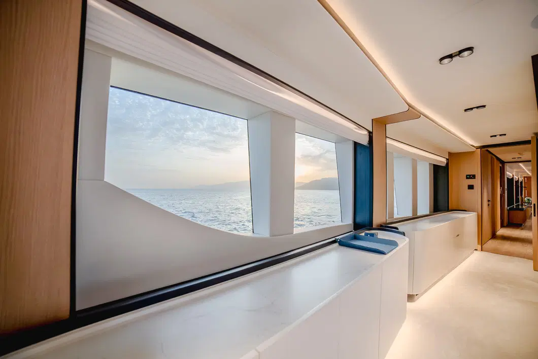 Majesty 112