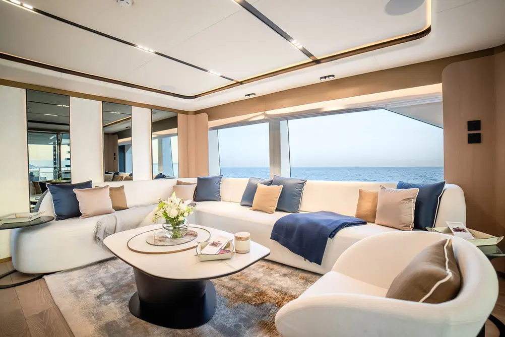 Majesty 112