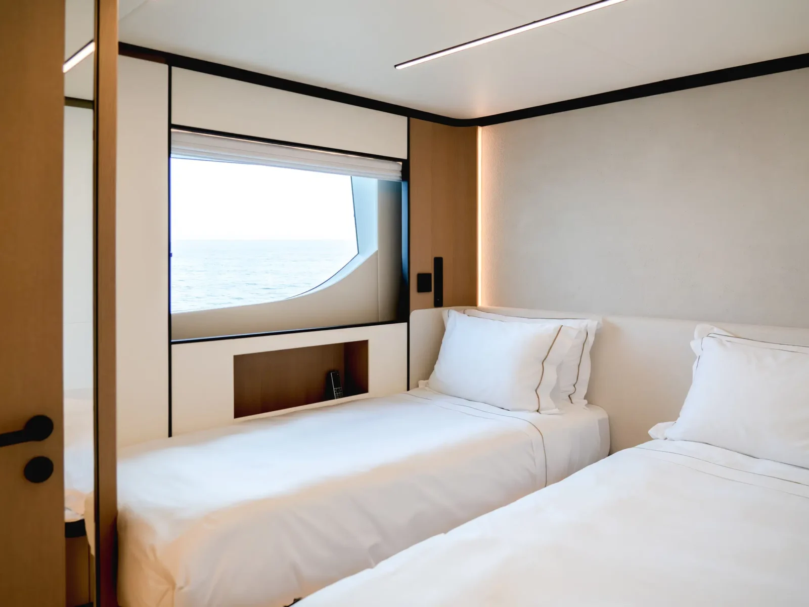 Majesty 112