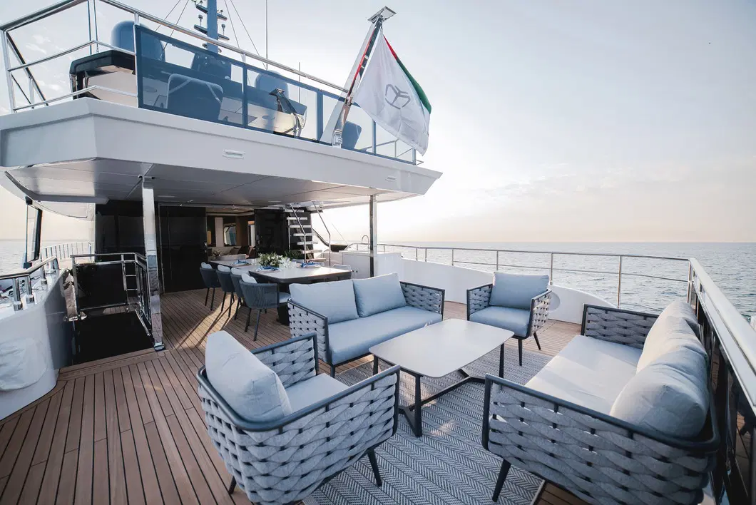 Majesty 112