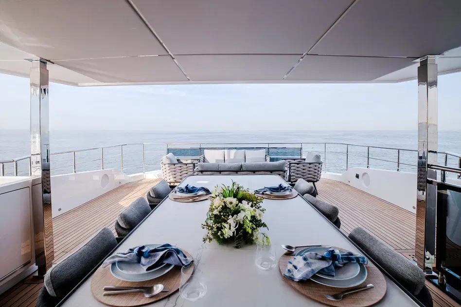 Majesty 112