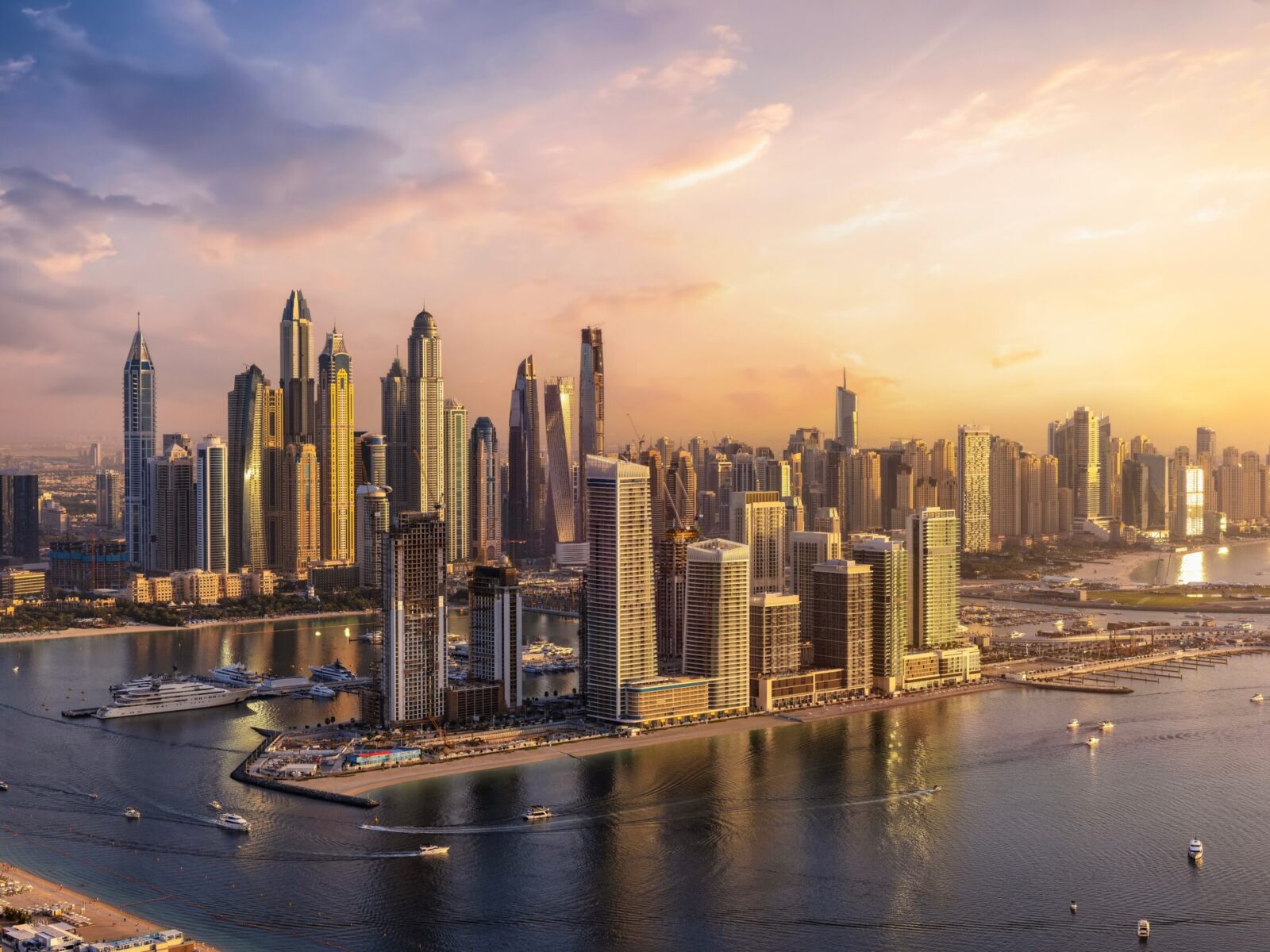 Panoramic,View,Of,The,Modern,Skyline,Of,Dubai,Marina,With